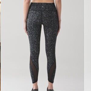 Lululemon Featherlight Tight Iridescent Multi Black / Black